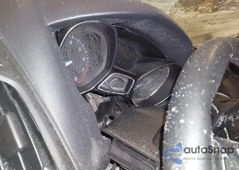 2016 Ford Focus Se z USA, uszkodzony, nr VIN 1FADP3K27GL404313